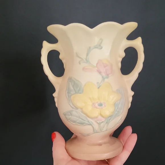 Floral Cream Vase - Picture 1 of 9